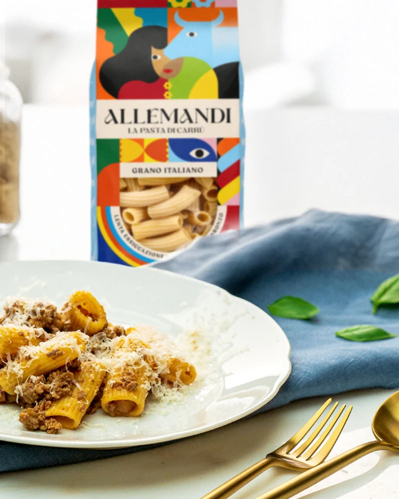 Rigatoni - Premiumpasta – ansprechend in Szene gesetzt