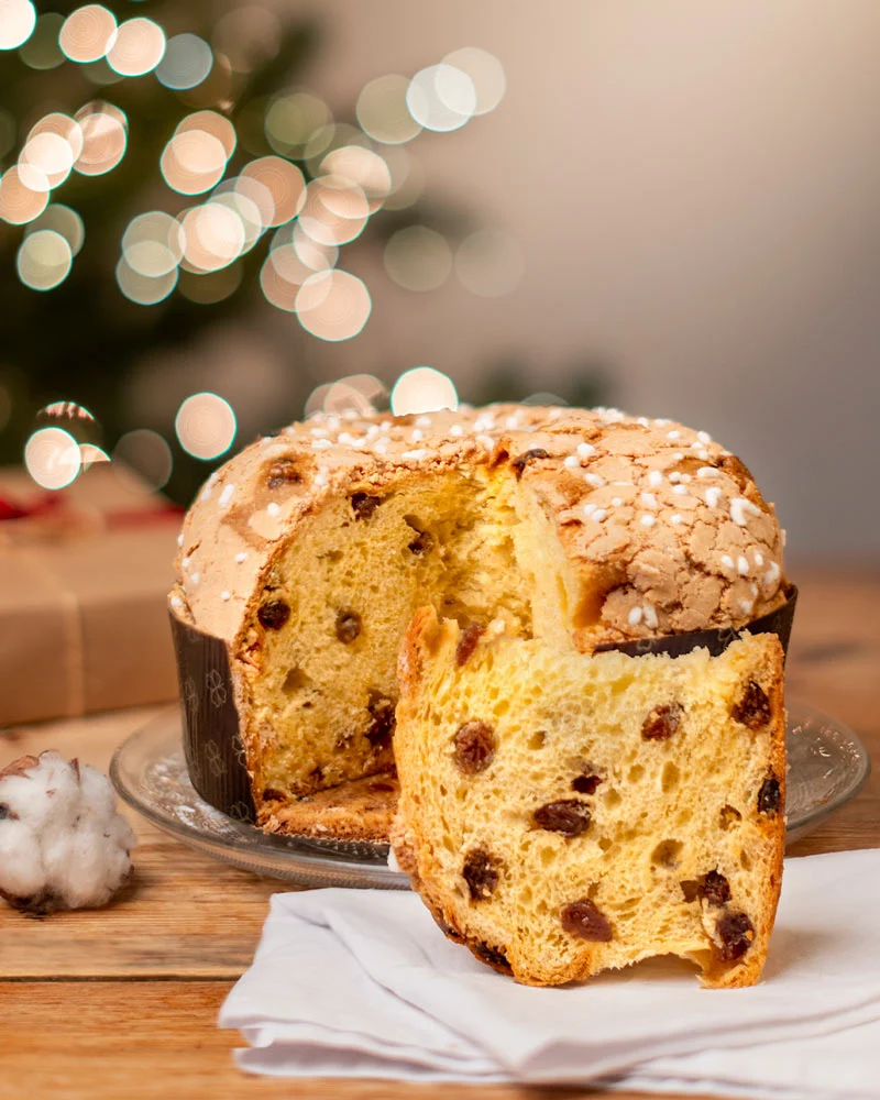 Panettone mit Moscato - im Geschenkkarton – ansprechend in Szene gesetzt