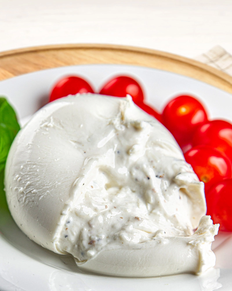 Burrata - mit Trüffel – ansprechend in Szene gesetzt