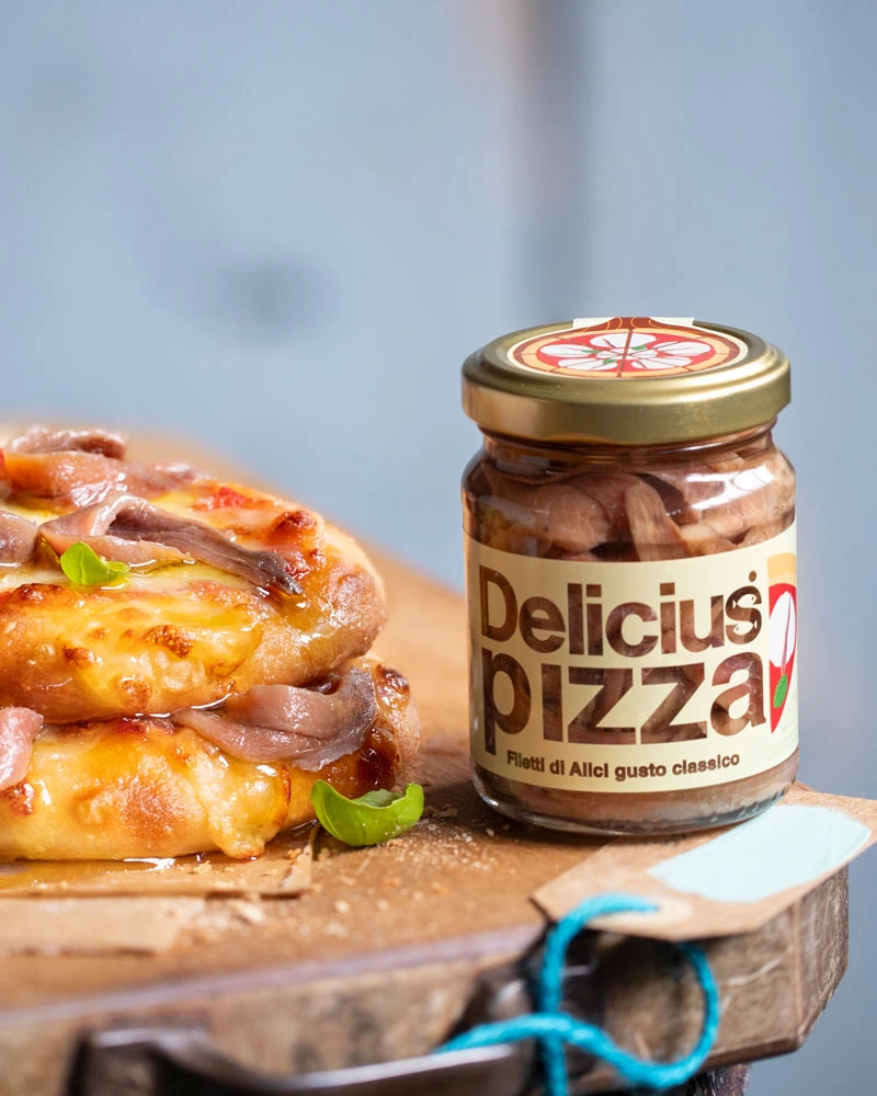 Sardellenfilets - für Pizza – ansprechend in Szene gesetzt