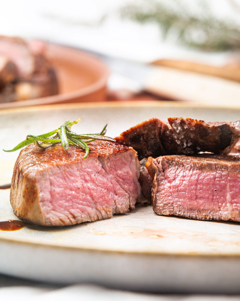 Filetsteak - Bio, Rindermedaillons – ansprechend in Szene gesetzt